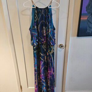 GORGEOUS maxi dress/gown - size 14 (can stretch larger)
